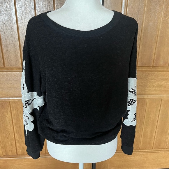 Stellah Top/Sweatshirt - Picture 2 of 6